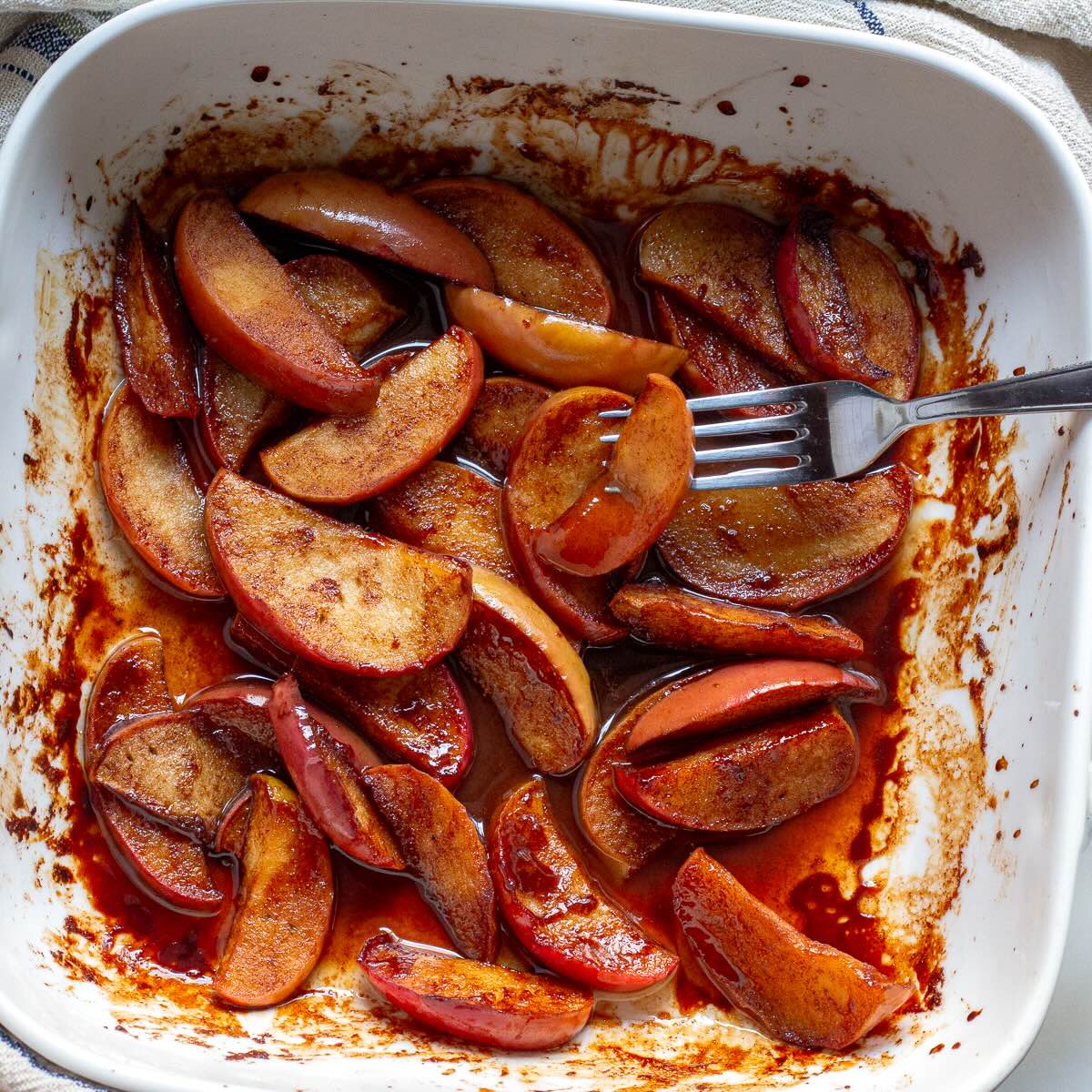 Easy Healthy Baked Cinnamon Apples: Your Go-To Fall Dessert