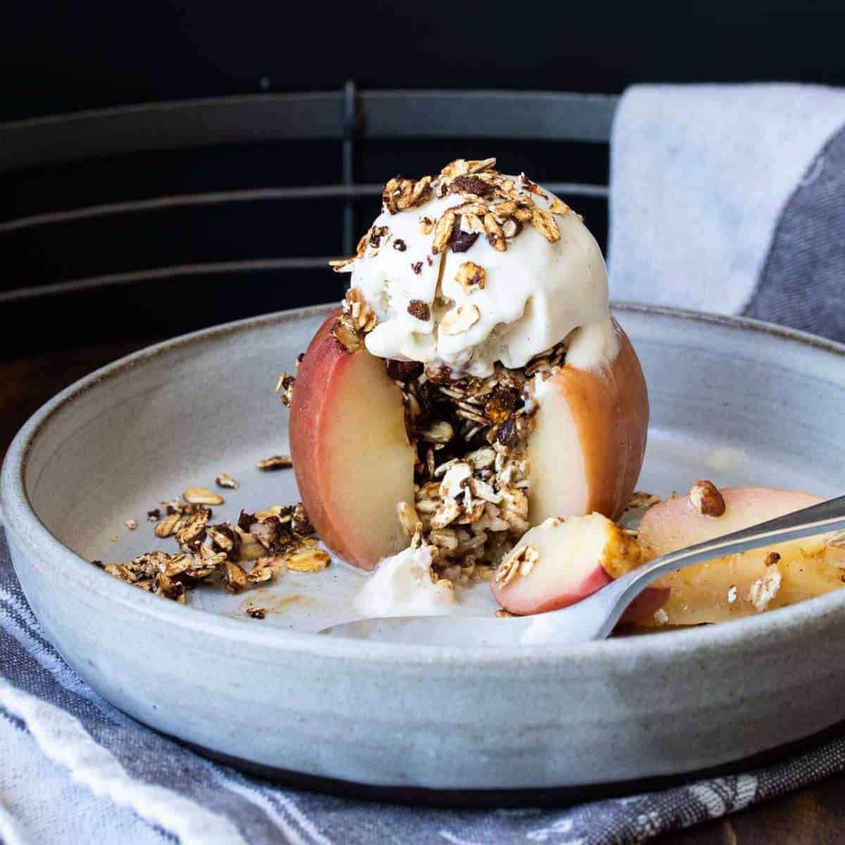Quick Guide: Make Healthy Baked Cinnamon Apples for Any Occasion